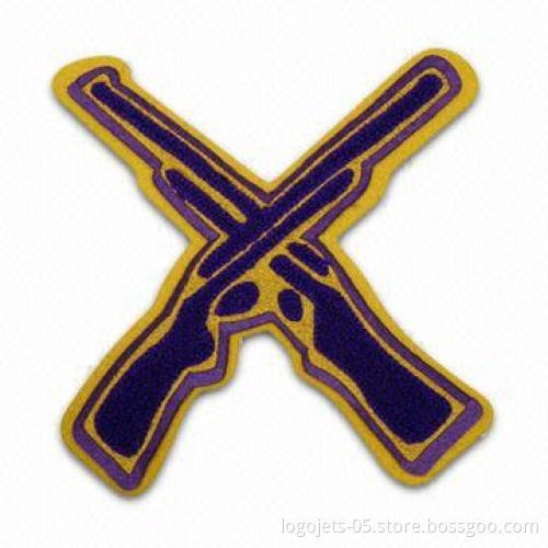 Customized Chenille Patch for Sale, Can be Made with Embroidered Logo